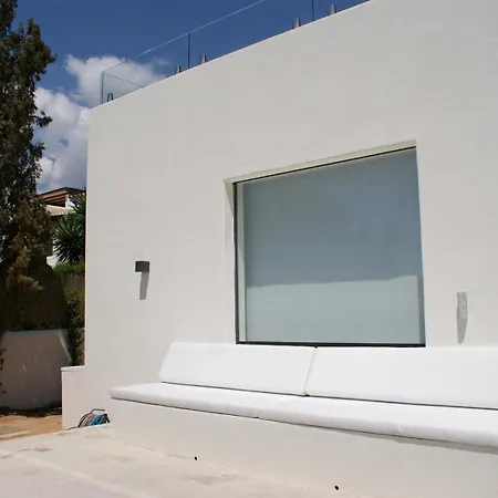 Tranquil Haven In Santa Eulalia Villa, 1030 ヴィラ