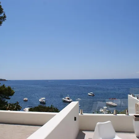 Tranquil Haven In Santa Eulalia Villa, 1030 ヴィラ
